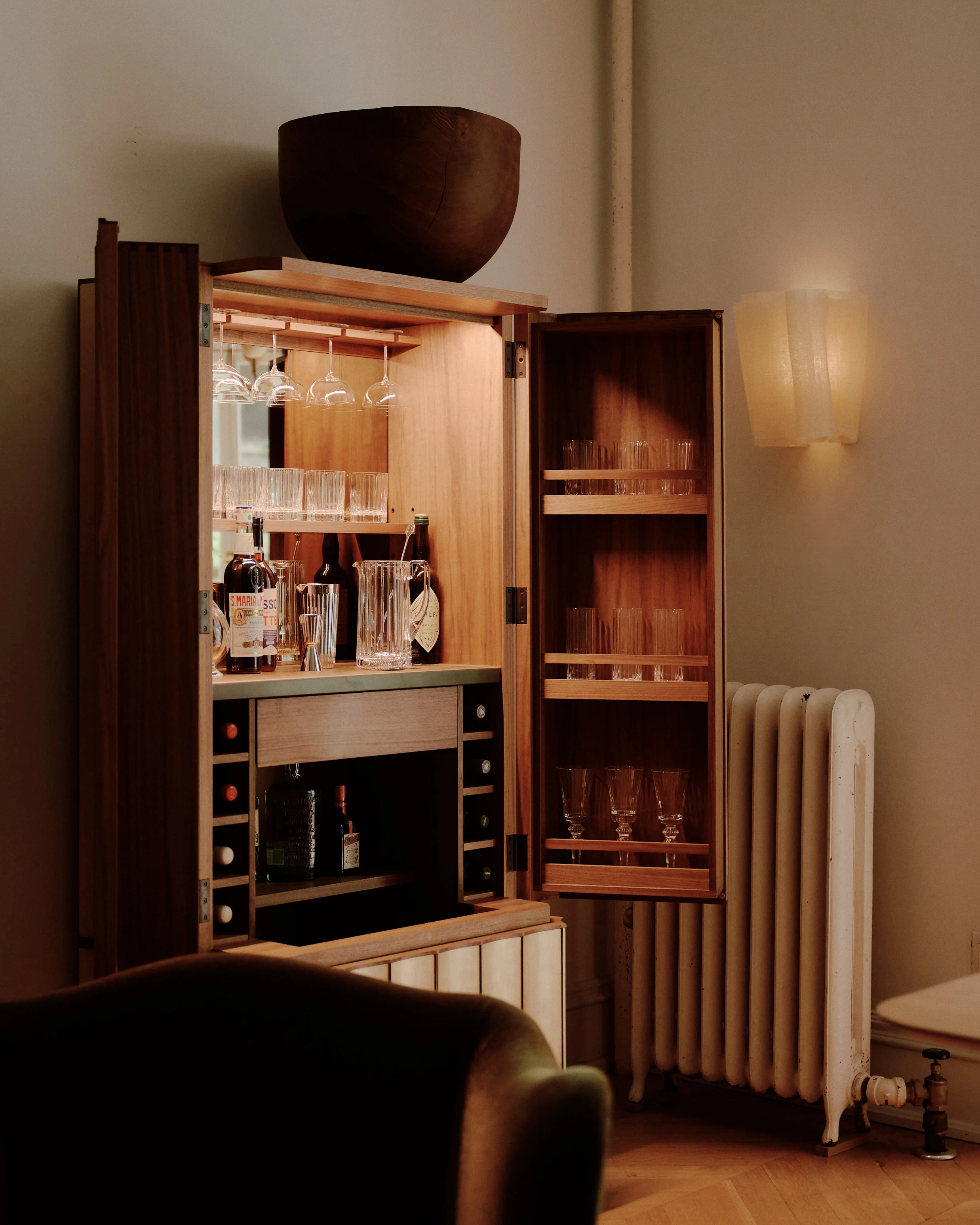 Glover drinks cabinet gold - Image 6